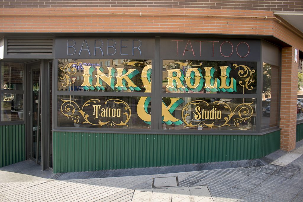 Letras con pan de Oro Estudio tatuaje Madrid
